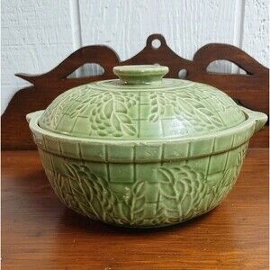 Vintage LEAF / FERN Pattern Green Glaze Yelloware Covered Casserole Dish McCoy?